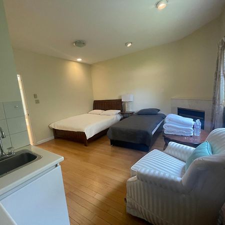 Stylish & Central Vancouver Retreat - Steps From Local Attractions! Apartment Exterior photo
